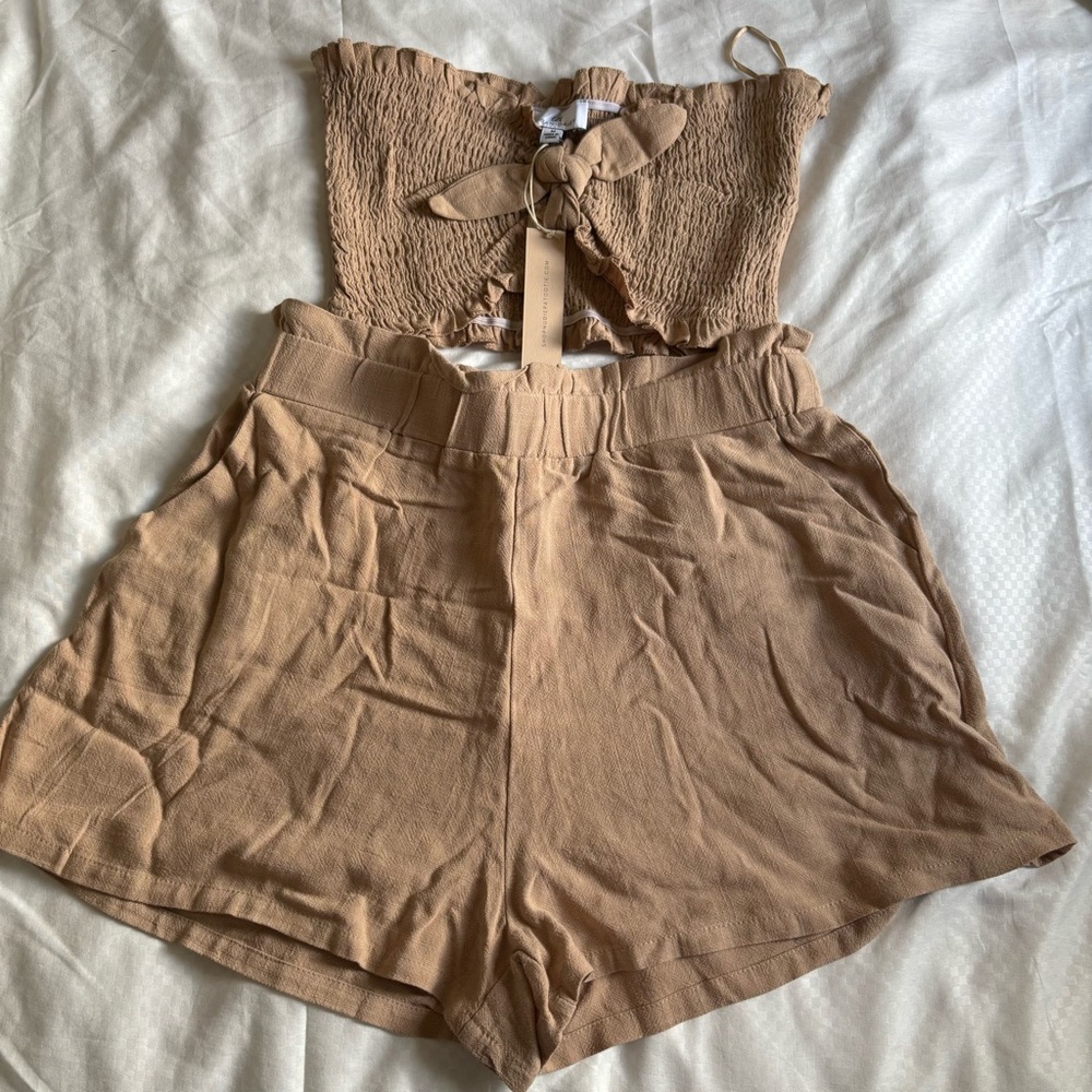 ୨୧ ・゚✧ Urban Daizy Top & Bottom Set NWT - Picture 1 of 8
